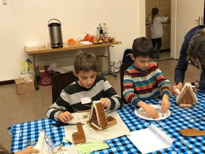 Lebkuchenhaus bauen und verzieren